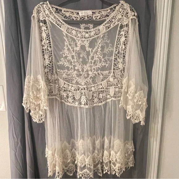 Rebellion Cream Lace Tunic Top - Picture 1 of 8